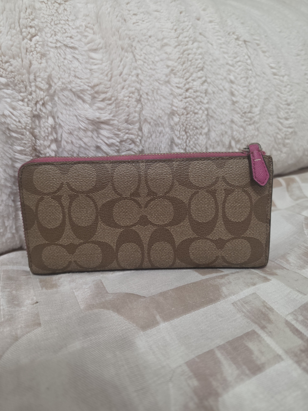 Coach Signature Zip Wallet in Brown with Pink Trim - Picture 4 of 8